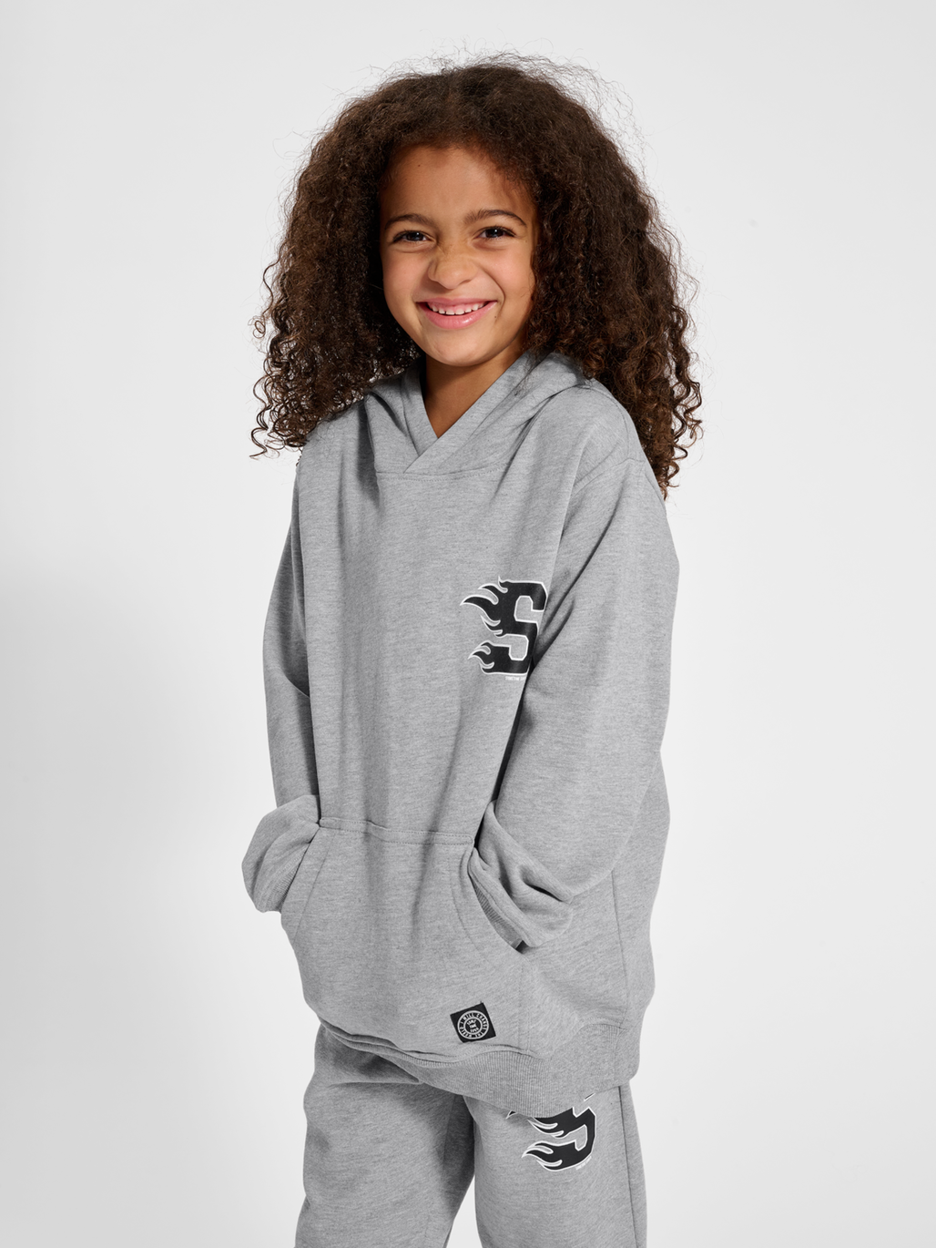 stsHORIZON HOODIE, GREY MELANGE, model