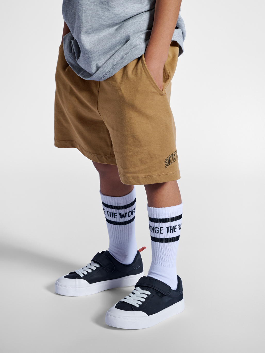 stmOCEAN SHORTS, 8075, model