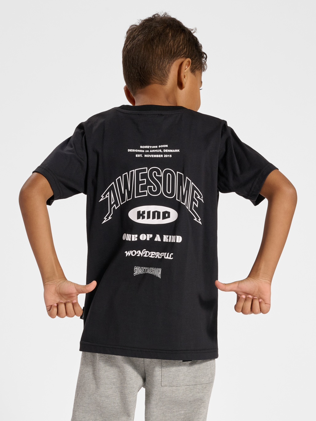 stsULRICH T-SHIRT S/S, BLACK, model